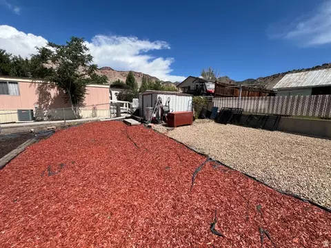 Exterior - 419 S 200 E, Helper, UT 84526 photo 3 of 10