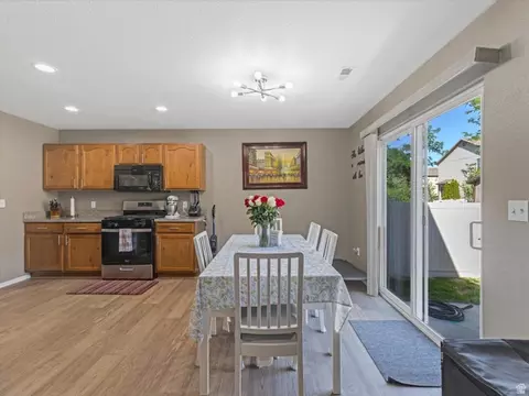 Dining - 2139 E Summit Way N, Eagle Mountain, UT 84005 photo 2 of 2