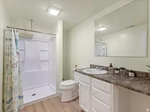 Bath - 2139 E Summit Way N, Eagle Mountain, UT 84005 photo 3 of 3