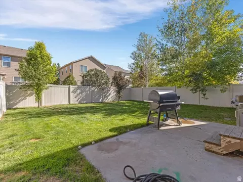 Exterior - 2139 E Summit Way N, Eagle Mountain, UT 84005 photo 5 of 5