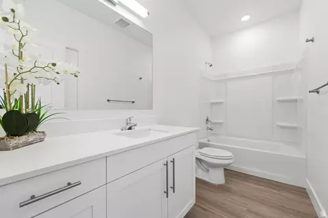 Bath - 2085 N Main St #103, Sunset, UT 84015 photo 1 of 2