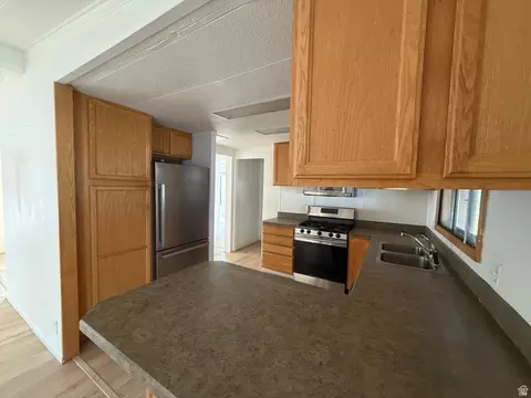 Kitchen - 254 E 200 S, Duchesne, UT 84021 photo 2 of 2