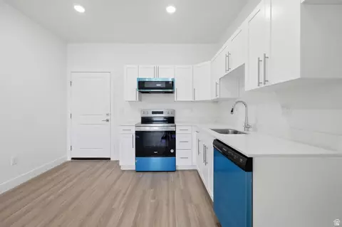 Kitchen - 2085 N Main St N #116, Sunset, UT 84015 photo 3 of 6