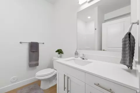 Bath - 2085 N Main St N #116, Sunset, UT 84015 photo 2 of 2