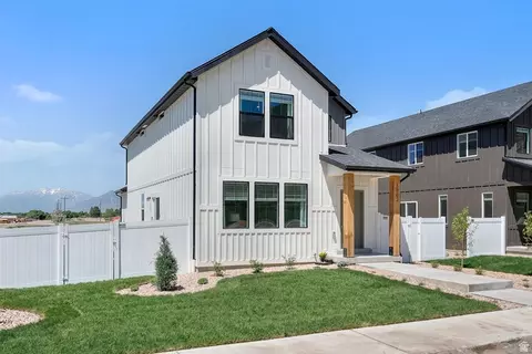Exterior - 2027 E Corriente Dr, Salem, UT 84653 photo 3 of 5