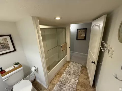 Bath - 1360 S Carterville Rd, Orem, UT 84097 photo 3 of 7