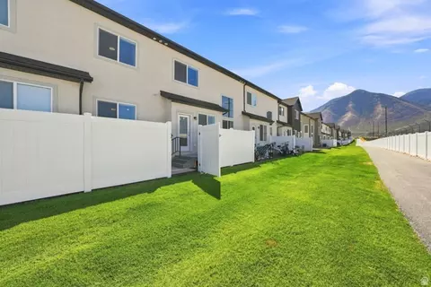 Exterior - 4732 S Alder Dr, Mapleton, UT 84664 photo 5 of 7