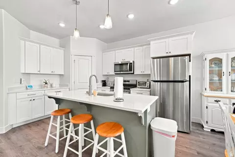 Kitchen - 4732 S Alder Dr, Mapleton, UT 84664 photo 2 of 3