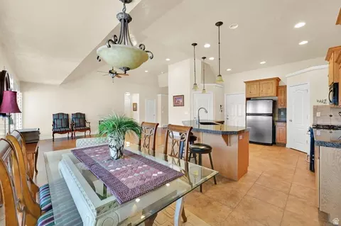 Dining - 5584 S 250 E, Ogden, UT 84405 photo 1 of 1