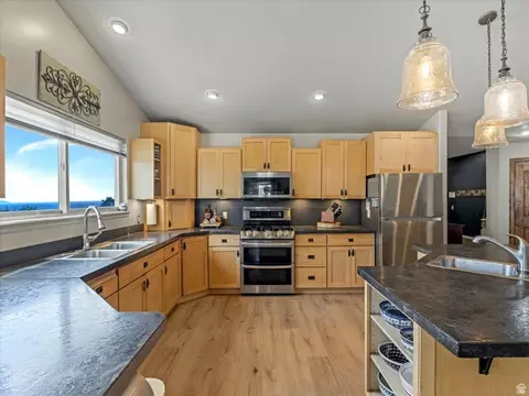 Kitchen - 527 E 3575 N, North Ogden, UT 84414 photo 1 of 3
