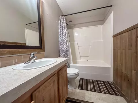 Bath - 5785 S Canyon Rd, Garrison, UT 84728 photo 3 of 3
