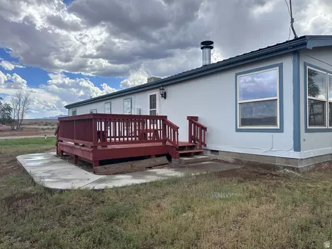 Exterior - 5785 S Canyon Rd, Garrison, UT 84728 photo 8 of 15