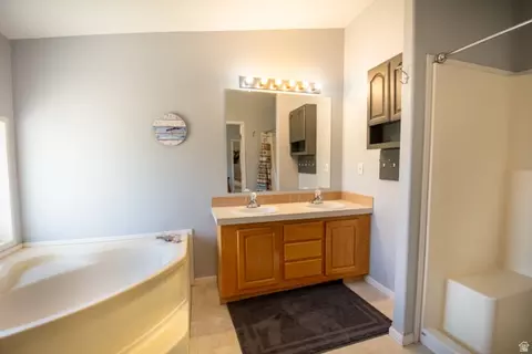 Bath - 5785 S Canyon Rd, Garrison, UT 84728 photo 1 of 3
