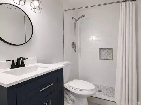 Bath - 1334 E Harrier St N, Eagle Mountain, UT 84005 photo 1 of 2
