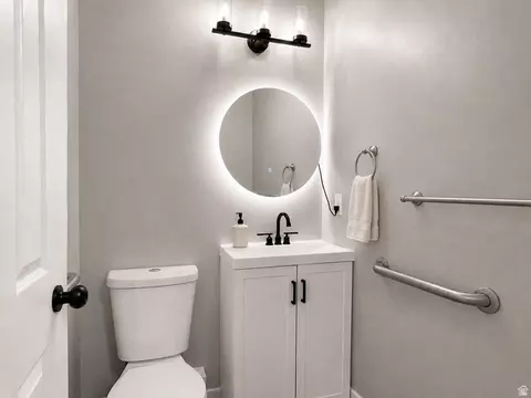 Bath - 1334 E Harrier St N, Eagle Mountain, UT 84005 photo 2 of 2