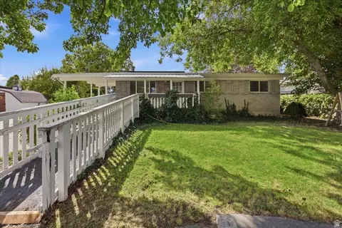 5042 S Leisure Ln, Taylorsville, UT 84129