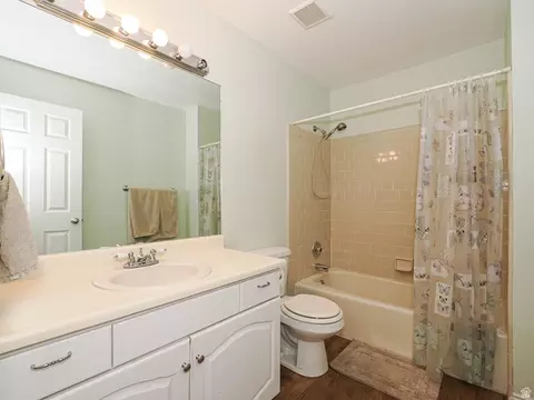 Bath - 2195 E 10300 S, Sandy, UT 84092 photo 3 of 4
