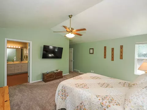 Bedroom - 2195 E 10300 S, Sandy, UT 84092 photo 4 of 6