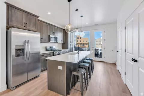 566 N Sego Way, Farmington, UT 84025