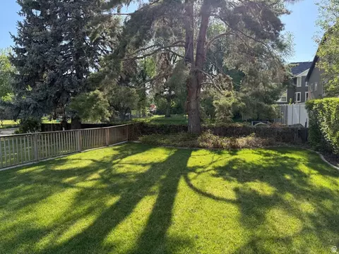 Exterior - 362 E 9150 S, Sandy, UT 84070 photo 12 of 16