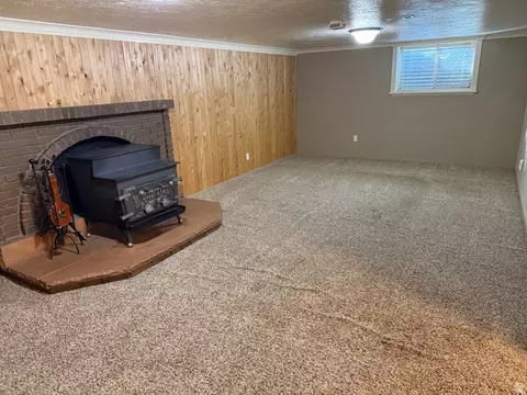 Living - 362 E 9150 S, Sandy, UT 84070 photo 4 of 4