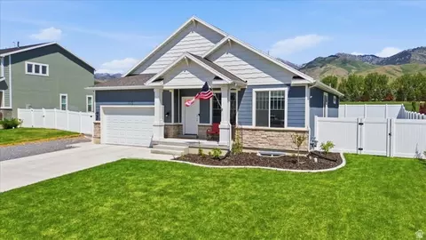 Exterior - 628 S 380 E, Smithfield, UT 84335 photo 8 of 9