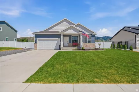 Exterior - 628 S 380 E, Smithfield, UT 84335 photo 7 of 9