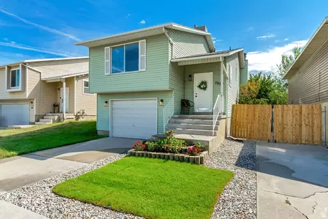 7667 S Sunrise Pl W, West Jordan, UT 84084