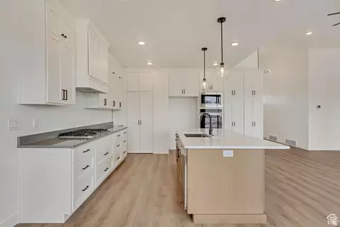 Kitchen - 8077 N Bristle Cone Rd, Eagle Mountain, UT 84005 photo 3 of 6