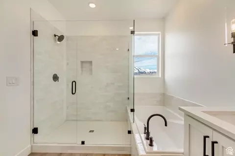 Bath - 8077 N Bristle Cone Rd, Eagle Mountain, UT 84005 photo 4 of 5