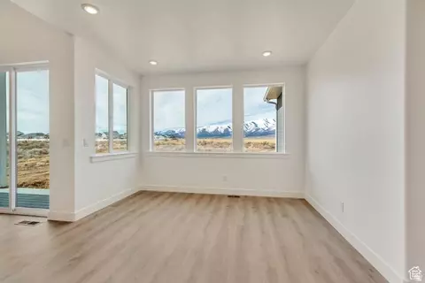 Living - 8077 N Bristle Cone Rd, Eagle Mountain, UT 84005 photo 4 of 5