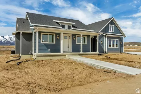 Exterior - 8077 N Bristle Cone Rd, Eagle Mountain, UT 84005 photo 5 of 6
