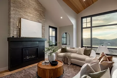 Living - 10784 N Hideout Trl, Hideout, UT 84036 photo 3 of 7