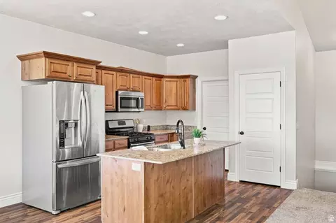Kitchen - 140 E 690 S, Smithfield, UT 84335 photo 1 of 4