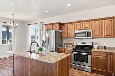 Kitchen - 140 E 690 S, Smithfield, UT 84335 photo 2 of 4
