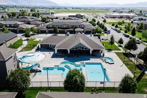 Exterior - 140 E 690 S, Smithfield, UT 84335 photo 6 of 6