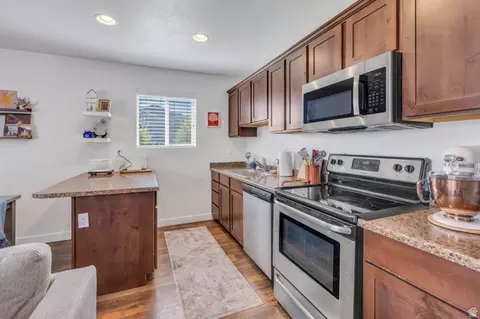 Kitchen - 202 N 750 E, Vineyard, UT 84059 photo 2 of 2