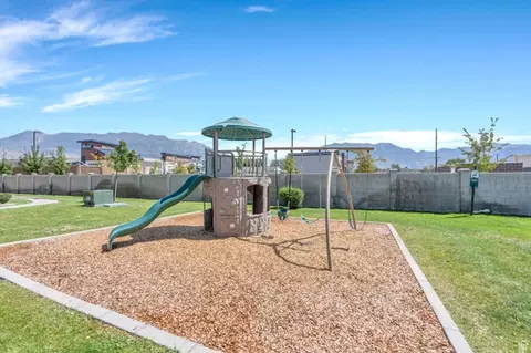 Exterior - 202 N 750 E, Vineyard, UT 84059 photo 5 of 6