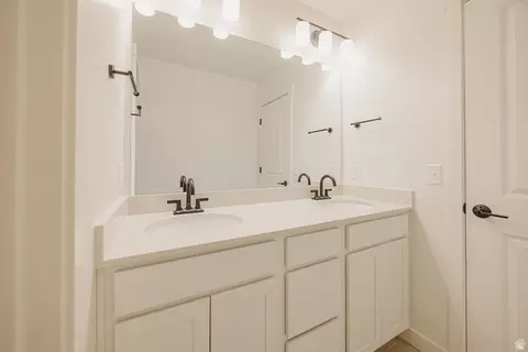 Bath - 5163 N Orange Stone Rd, Eagle Mountain, UT 84005 photo 12 of 18