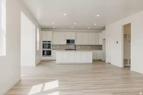 Living - 5163 N Orange Stone Rd, Eagle Mountain, UT 84005 photo 12 of 17