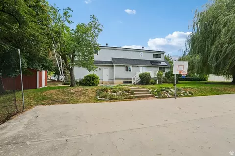 Exterior - 178 N 1500 E, Layton, UT 84040 photo 4 of 11