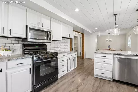 Kitchen - 178 N 1500 E, Layton, UT 84040 photo 1 of 4