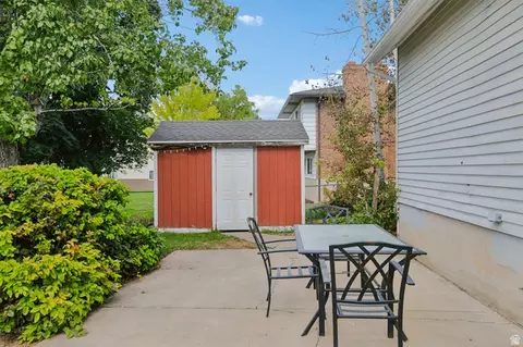 Exterior - 178 N 1500 E, Layton, UT 84040 photo 2 of 11