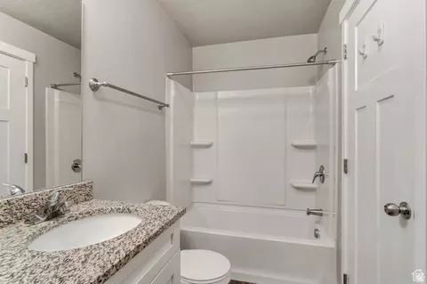 Bath - 661 E 355 N, Vineyard, UT 84059 photo 2 of 3