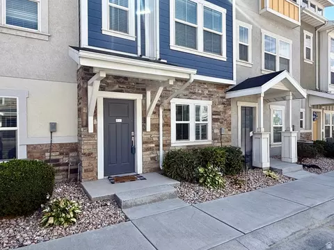Exterior - 661 E 355 N, Vineyard, UT 84059 photo 3 of 4