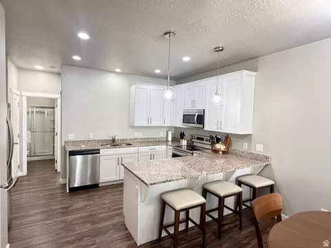 Kitchen - 661 E 355 N, Vineyard, UT 84059 photo 1 of 5