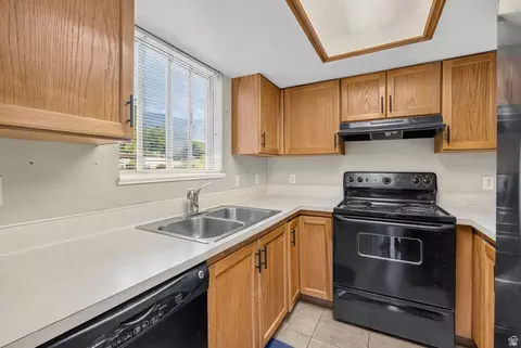 Kitchen - 121 W 905 N, Orem, UT 84057 photo 3 of 3