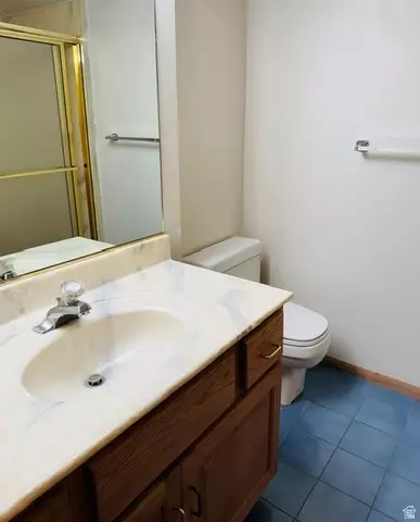 Bath - 160 N Palisade Dr, Orem, UT 84097 photo 3 of 3