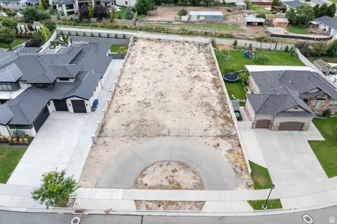 10788 S Lees Dream Dr W #214, South Jordan, UT 84095
