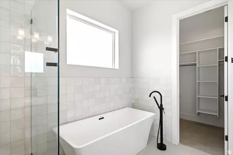 Bath - 571 S Elena Ln, Ogden, UT 84404 photo 1 of 5